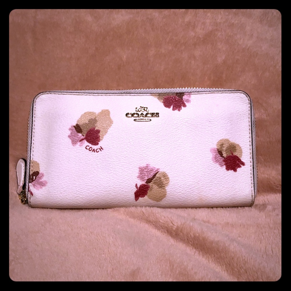 Coach Wallet - Floral